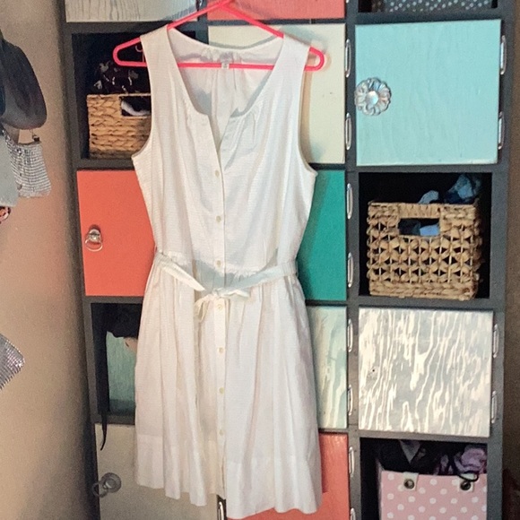 GAP Dresses & Skirts - Gap midi dual layered button down dress with belt. Soft cotton material